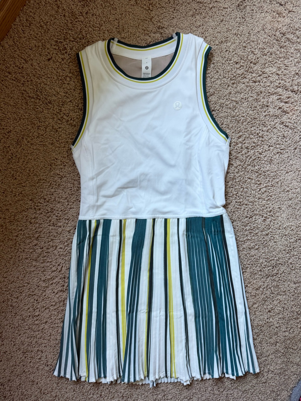 LULULEMON VARSITY SCOOP NECK TENNIS DRESS - 6